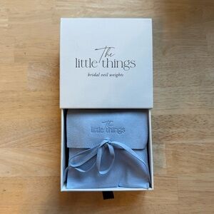 The Little Things Pearl Bridal Veil Weights
